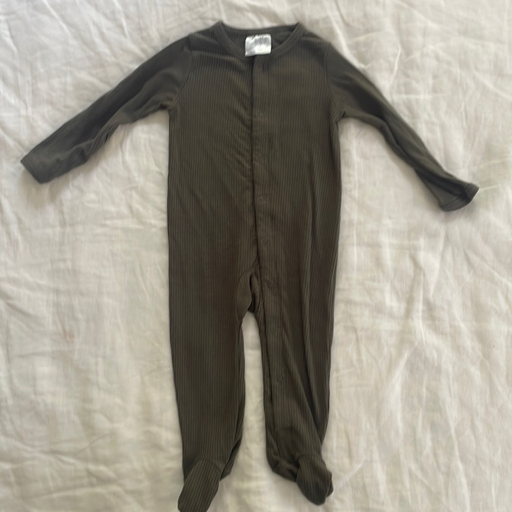 Mebie forest green onesie, 6-12 months
